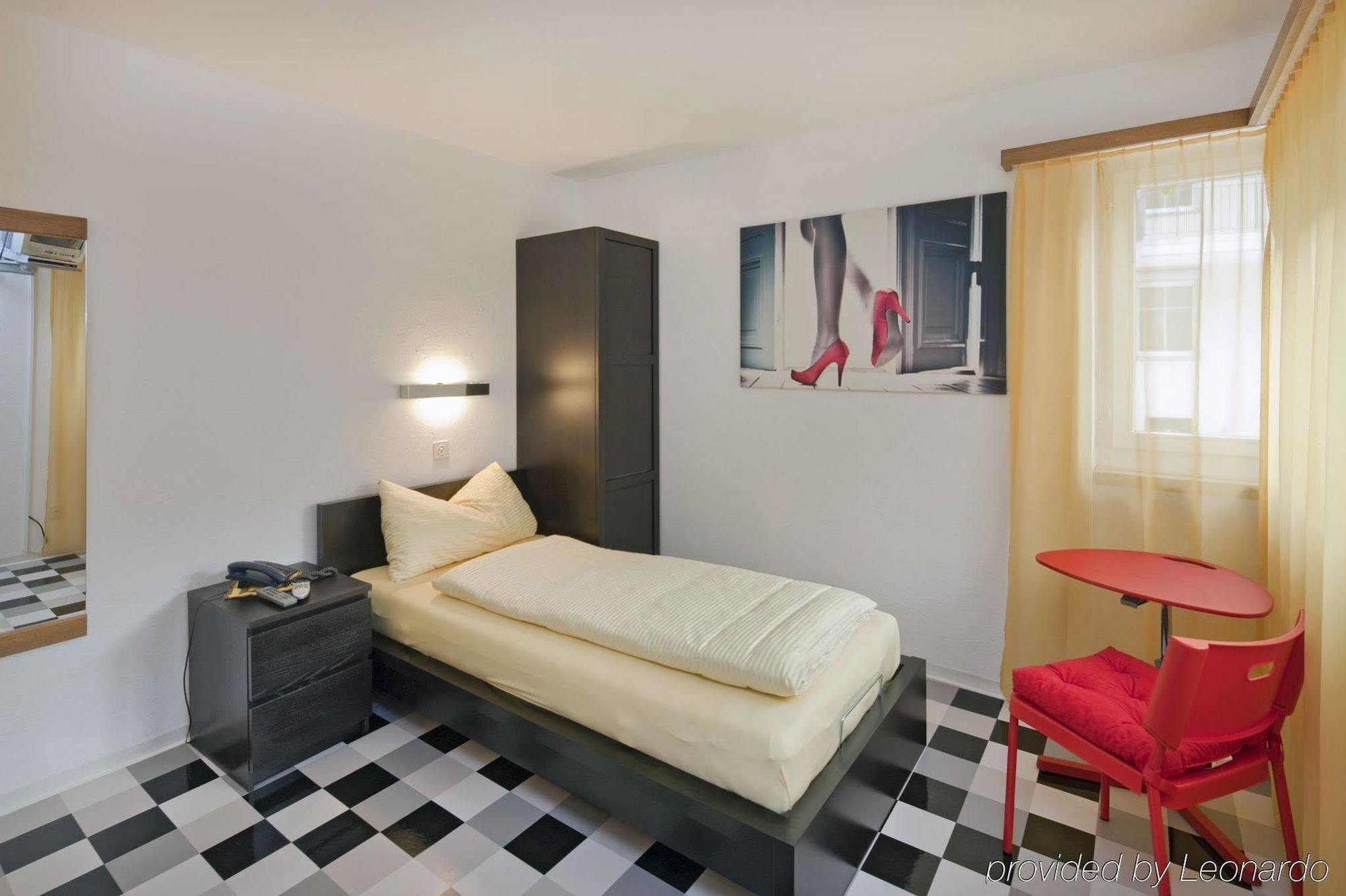 - Self Check-in 3* Brigue